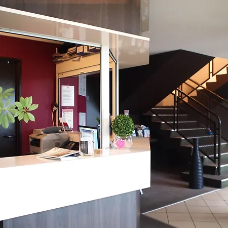 Отель Hotel Inn Design & Restaurant Le Mans Арнаж