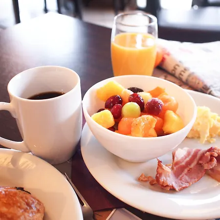 Отель Hotel Inn Design & Restaurant Le Mans Арнаж