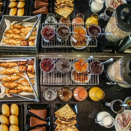 Отель Hotel Inn Design & Restaurant Le Mans Арнаж