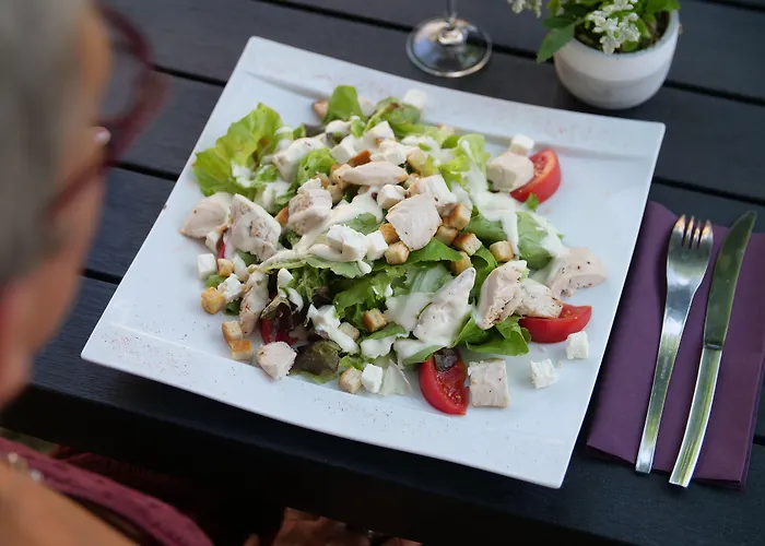 Szálloda Design & Restaurant Le Mans Arnage